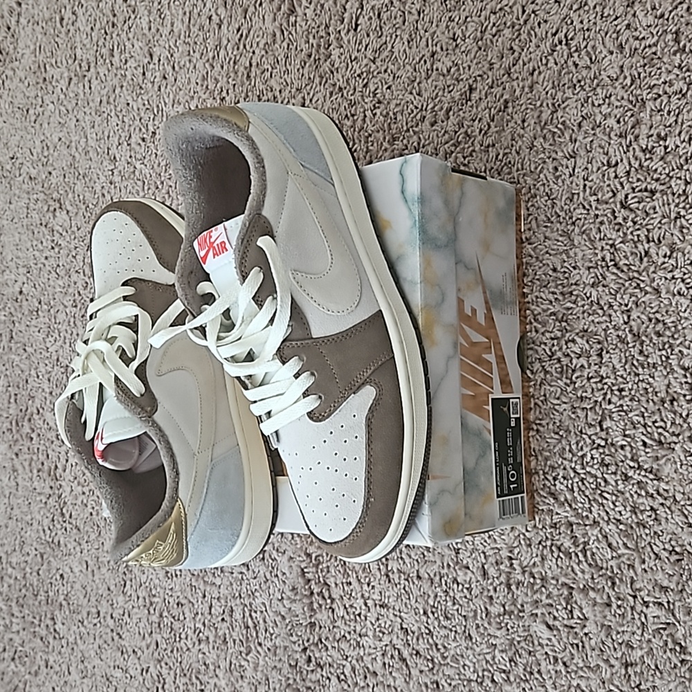 Jordan one low year of the Rabbit.